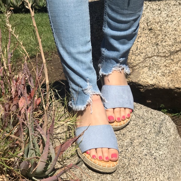 💙 ESPADRILLE SLIDES💙 - Picture 3 of 5